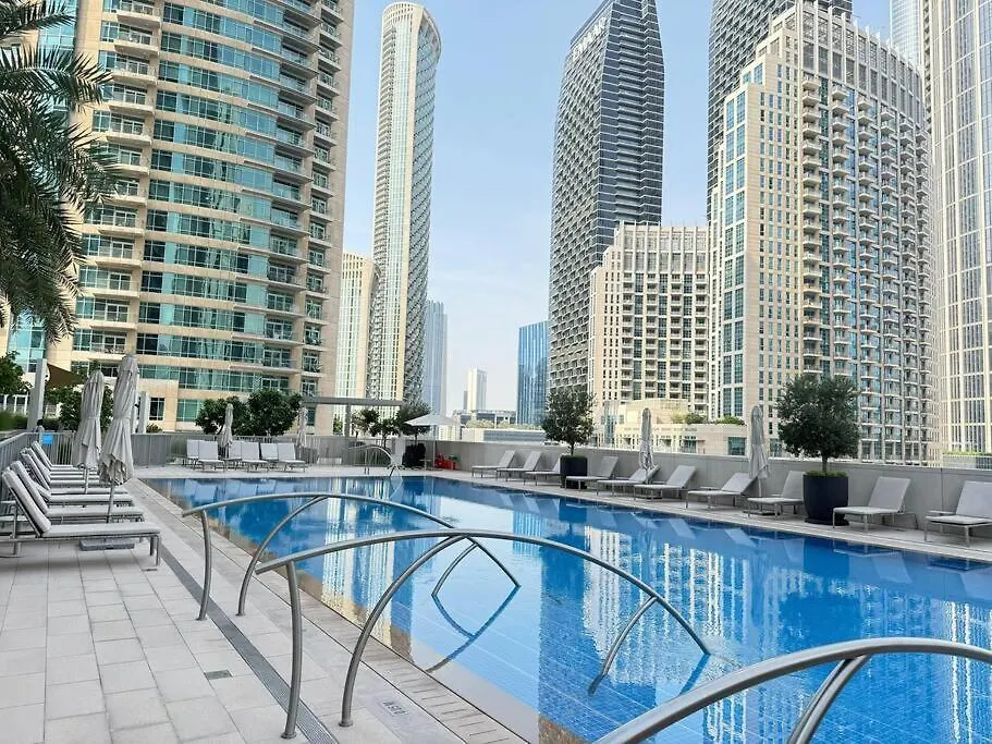 Apartment Glorious Fountain,Opera &Burj Sky View 4Br Apt Dubai